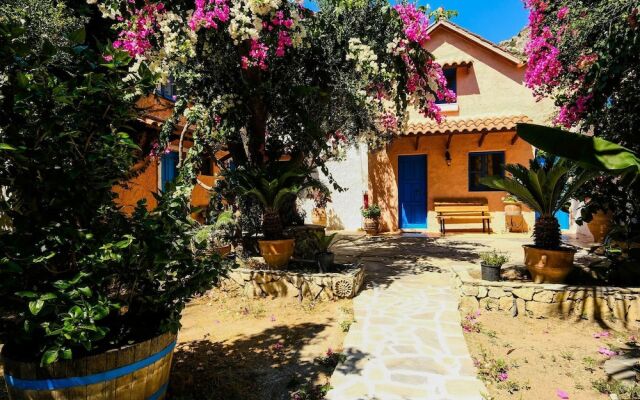 Elegant Holiday Home in Palaiochora near Beach