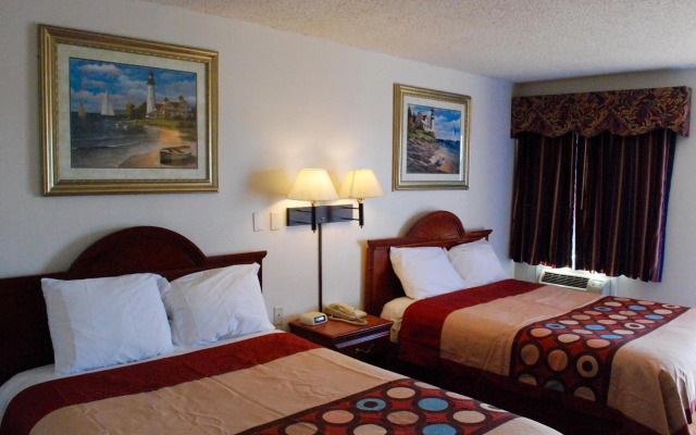 Super 8 by Wyndham Eastland