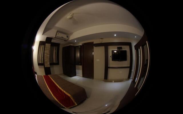 GreenWood Inn & Suites