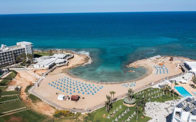 No.7 Athena Beach Villa, Pernera