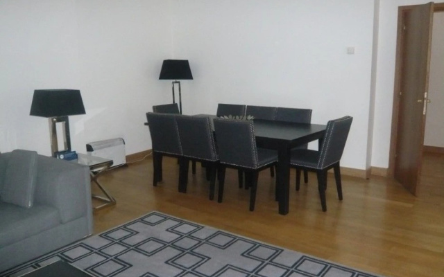 Bridgestreet Deluxe Residence Apartments