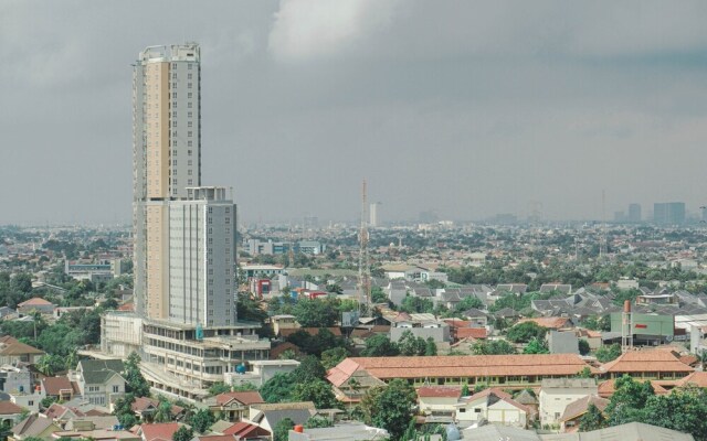 Comfort Studio Emerald Bintaro Apartment near British School