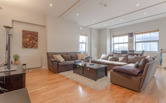 Spacious Ideal Loft in Heart of Hackney