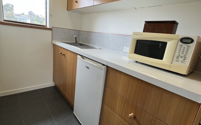 Summerhill Motor Inn