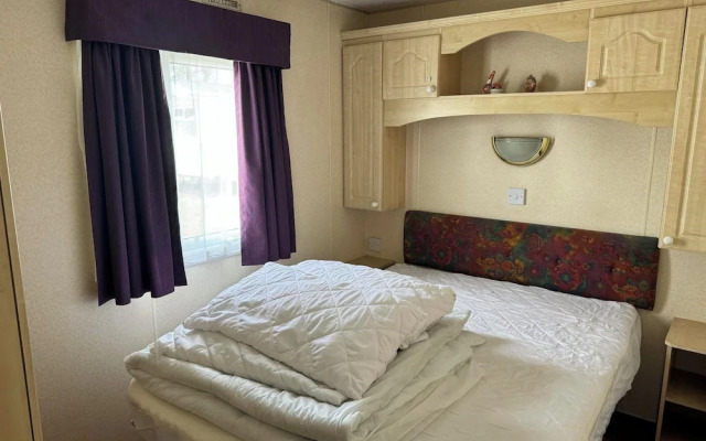 Family Friendly 3 Bedroom Caravan Pets go Free