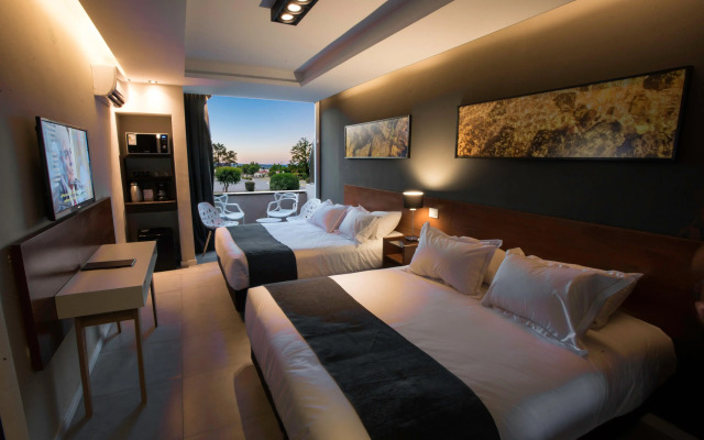 Pinares del Cerro Resort & Suites