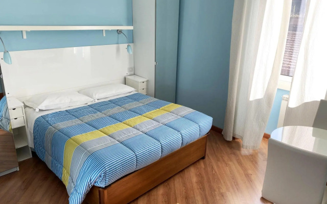 Luna Rossa Roma Guest House
