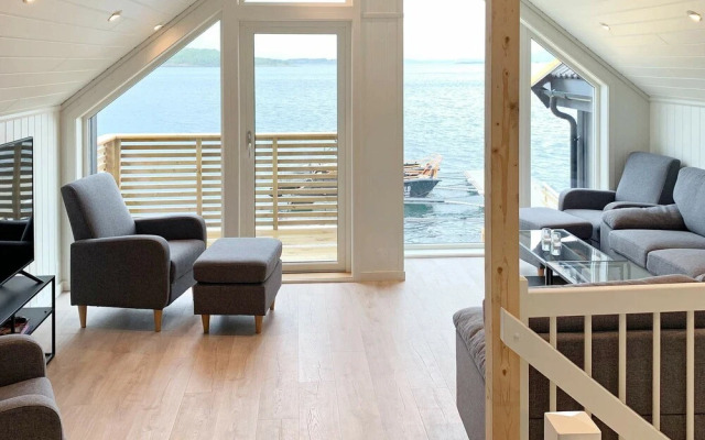 8 Person Holiday Home in Mosterhamn