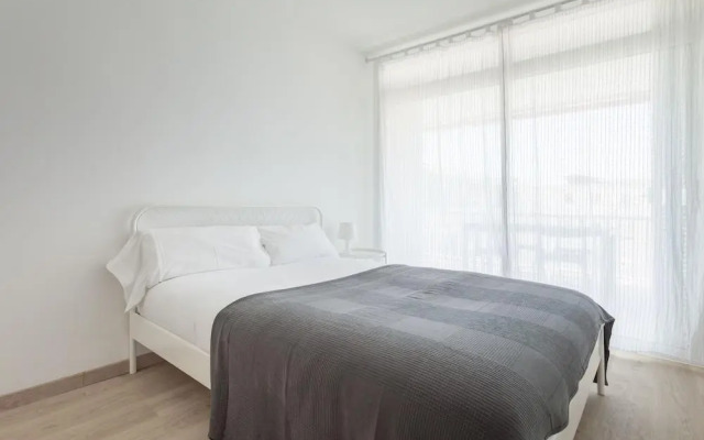 Oasis Be my Guest Castelldefels