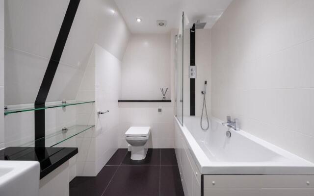 Apartment 4, 48 Bishopsgate by City Living London