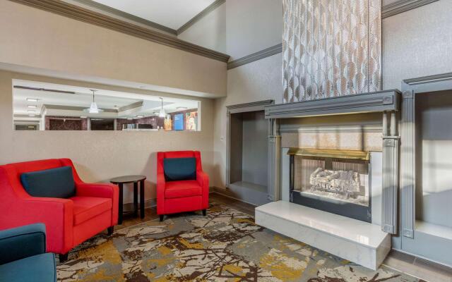 Comfort Inn & Suites Nashville Near Tanger Outlets  I-24 Antioch