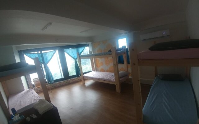 Redo Backpackers - Hostel