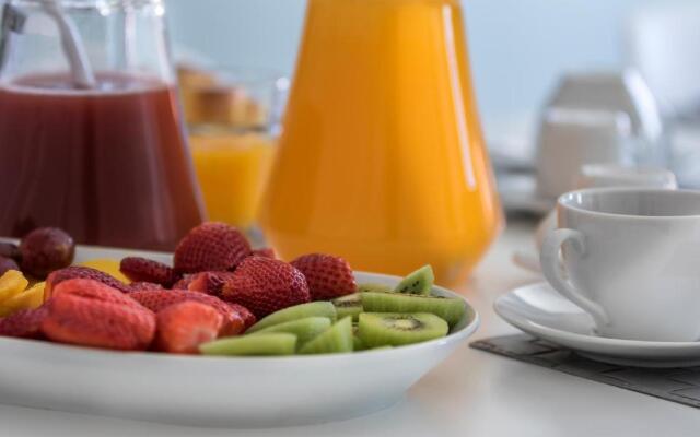 Ilheu 25 Peniche House