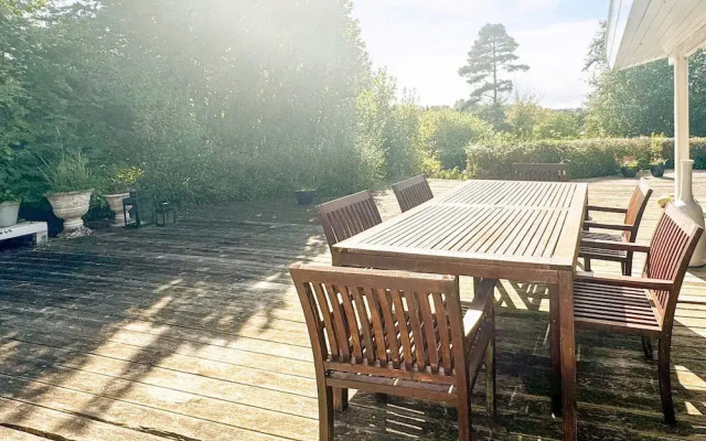 Splendid Holiday Home in Dronningmolle near Beach