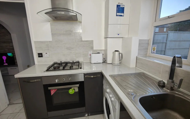 Tyburn Home, Birmingham With Free Parking