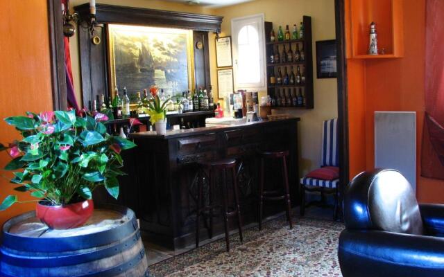 Hotel De la Corniche