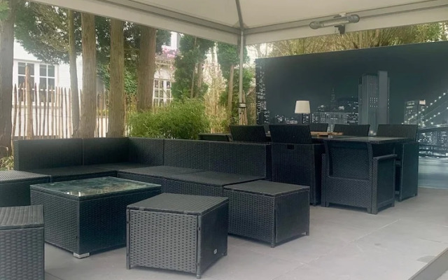 Waterloo Garden residence