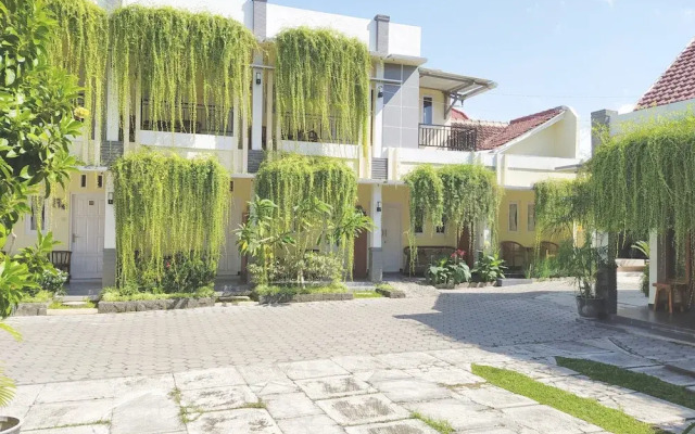 OYO 521 Majapahit Residence Syariah 1