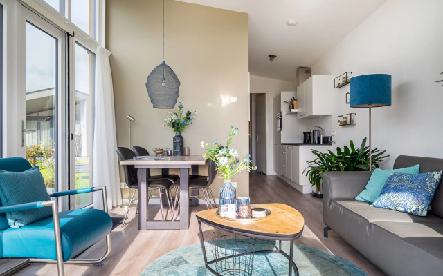 Modern Chalet With Dishwasher, in Friesland