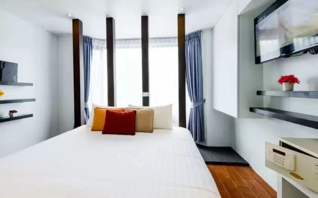 Raha Grand Hotel