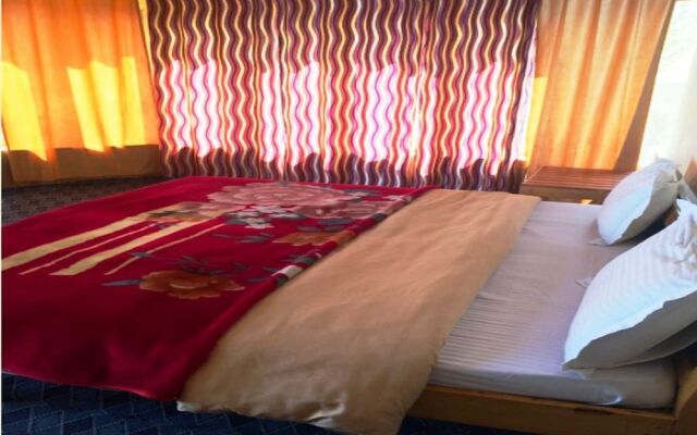 A O Guest House & Home Stay