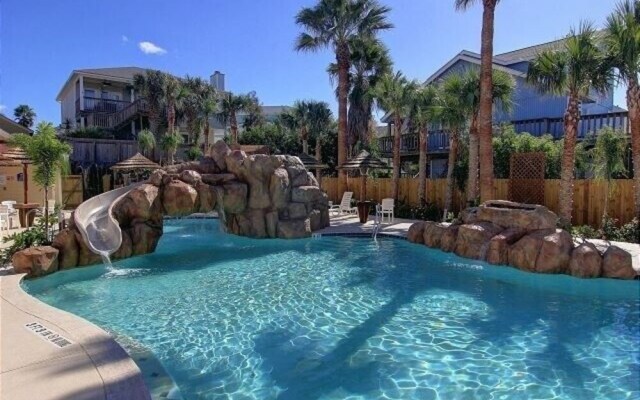 The Chic 3 Bedroom Townhouse