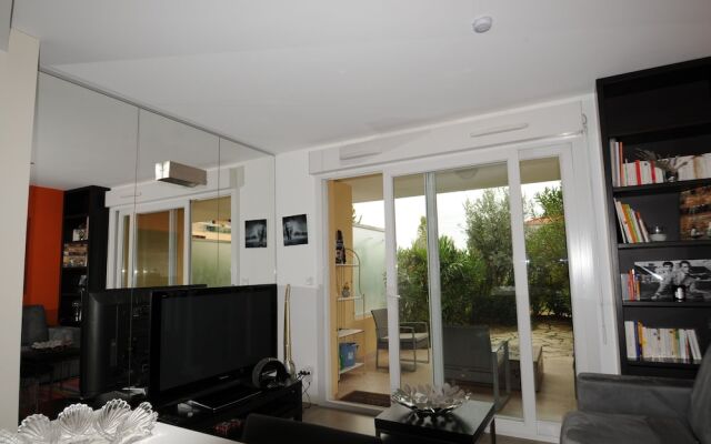 Studio Emmanuelle