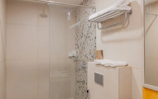 Bedzzz Xclusiv Morjim, Goa By Leisure Hotels