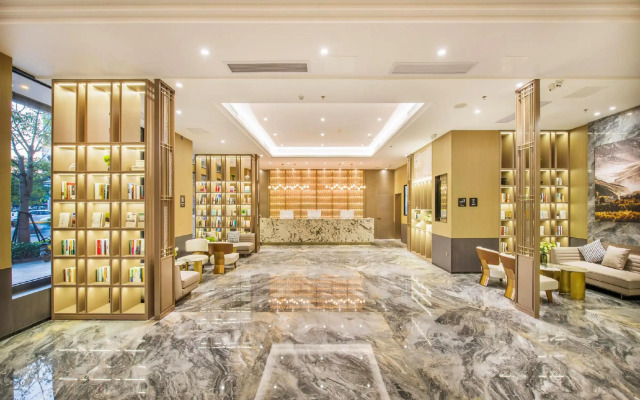 Yangjiang Jiangcheng Junyi Square Atour X Hotel