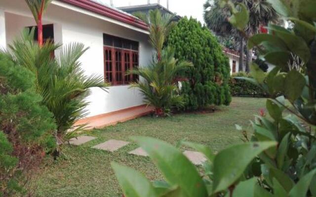 Chilaw Far Inn Hotel