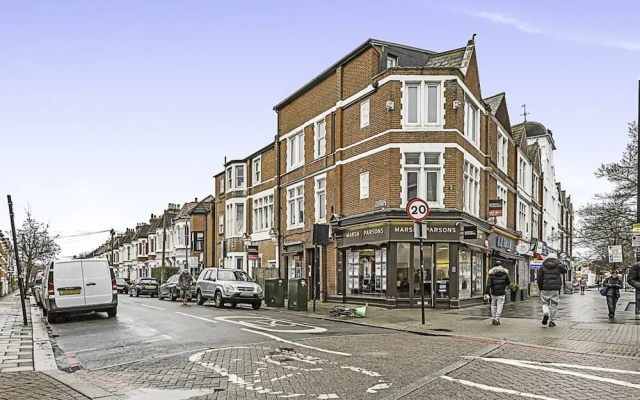 Superb Clapham Duplex