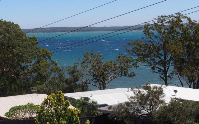 Government Road, 117a 'Pollys' View'