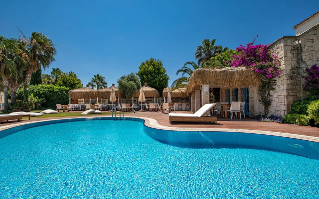 Port Alacati Hotel