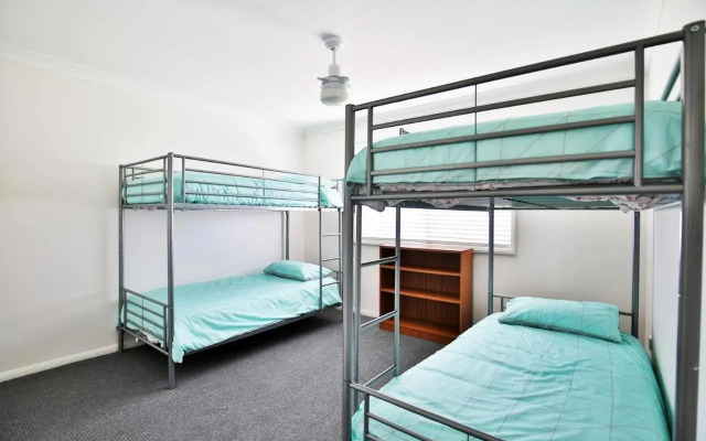 The Crescent - Pet Friendly - 1 Min To Beach