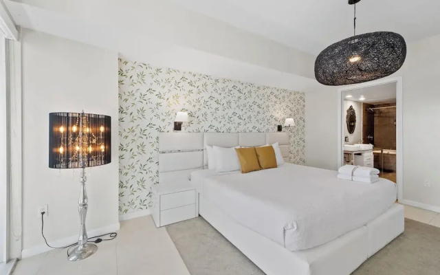 Icon Brickell Luxury Residences & W Hotel