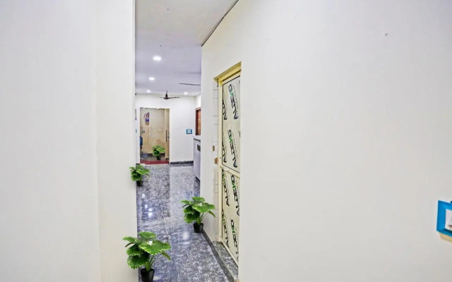 OYO Flagship 70297 Royal Palace Guest House