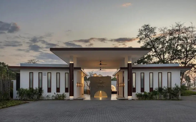 Sumitra Luxury Villas & Resort by Pramana
