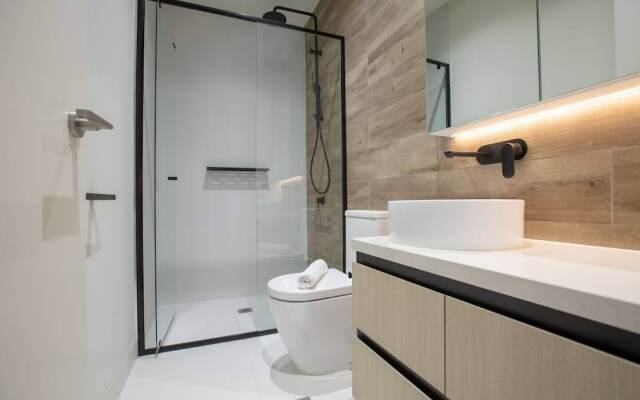 Taste of Art! Stunning Townhouse Stay@moonee Ponds