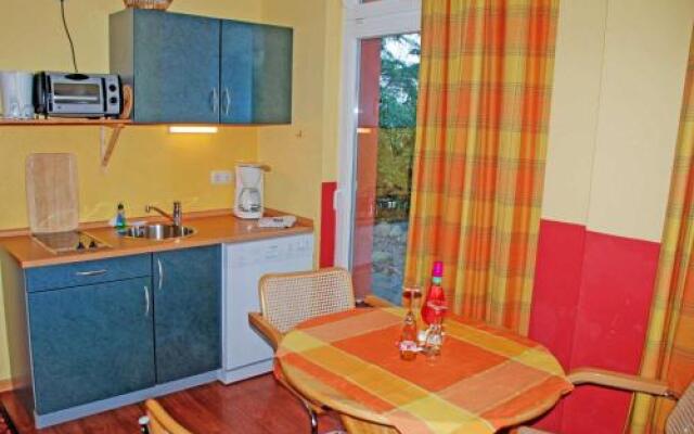 DEB 009 Appartementhaus auf Moench