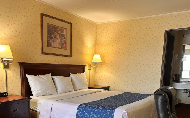 Travelodge by Wyndham Seymour