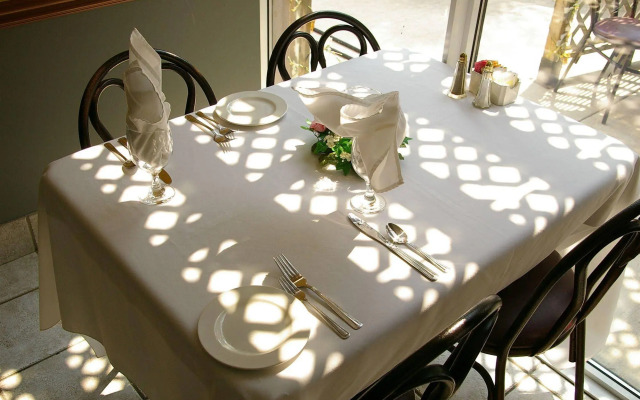 The Peninsula Inn