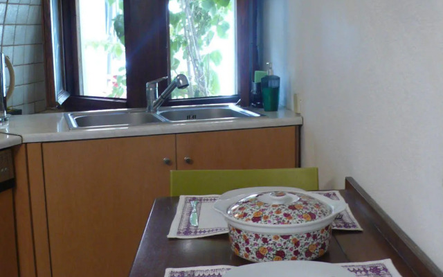 Iridanos Cave House