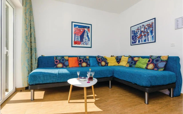 Five-Bedroom Apartment in Zaton Mali