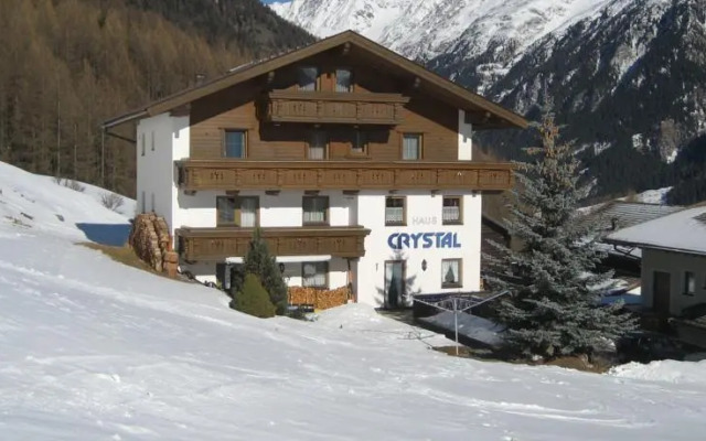 Haus Crystal