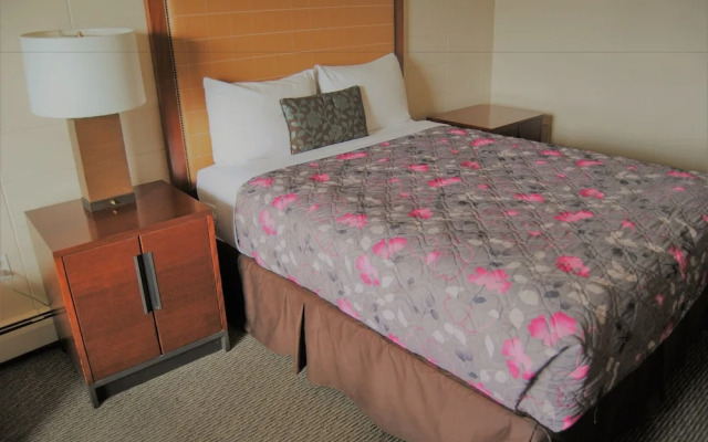 Derrick Motel