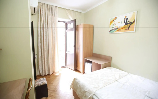 Silver Hotel
