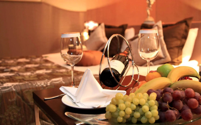 Cratos Premium Hotel & Casino