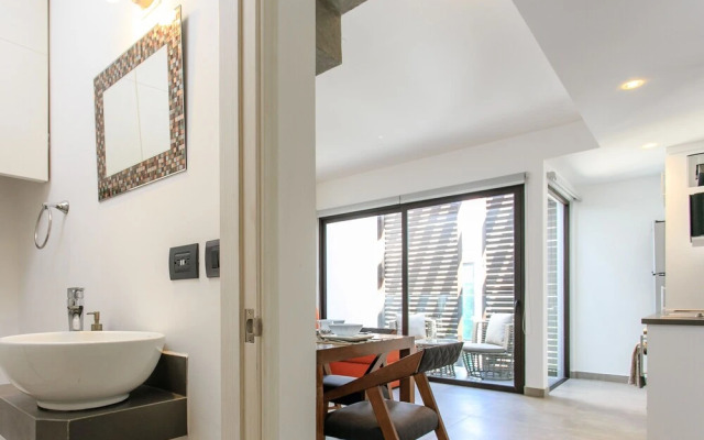 Quinto Sol by Moskito