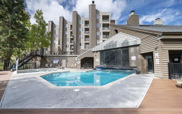 Iron Horse C5083 Studio Bedroom Condo by RedAwning