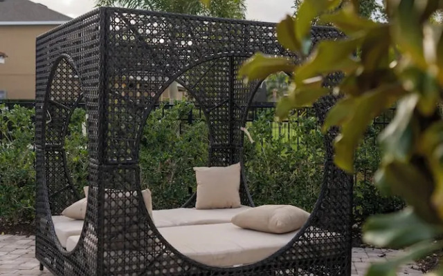 Spectacular 9BR Villa Your Dream Retreat